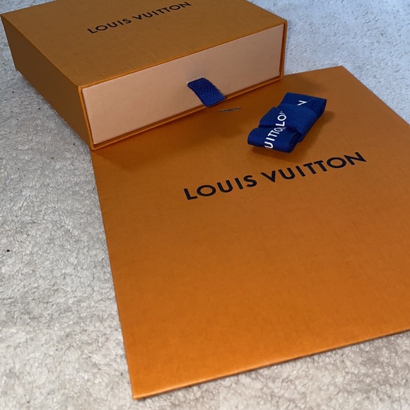 Auth Louis Vuitton gift box paper bag LV ribbon - Picture 2 of 6